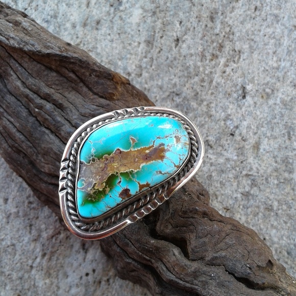 Sterling Silver Vintage  'HUGE STONE' TURQUOISE RING - Picture 9 of 16